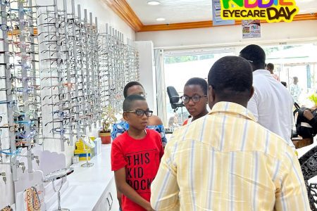 Screening of 1,470 kids reveals high refractive error eye problems  