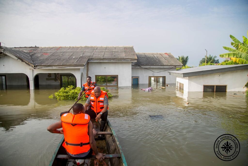 Akosombo Dam spillage, flooding, Newscenta, lower Volta Basin, communities, 