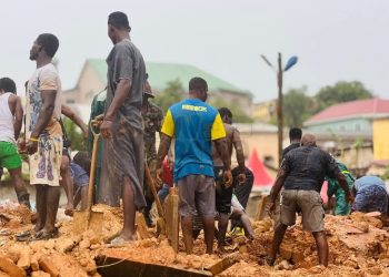 Buildings collapse Cape