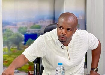 Doom prophecies paralyse