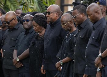 Wreath-laying helicopter NCCE