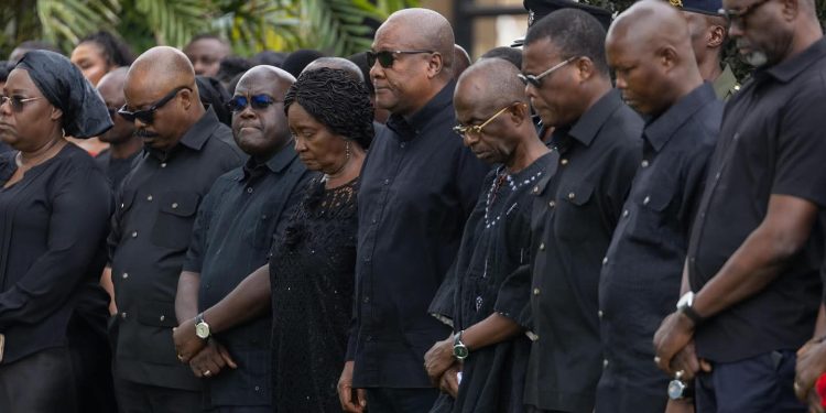 Wreath-laying helicopter NCCE